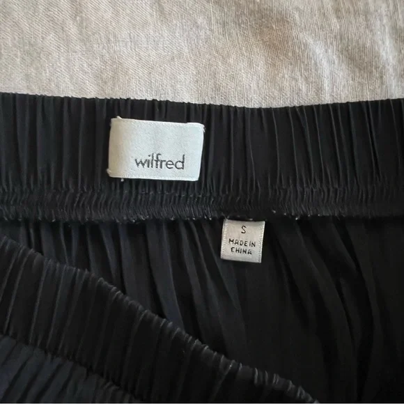 ❌SOLD❌ Aritzia Wilfred Black Celesse Midi Skirt - Picture 7 of 8